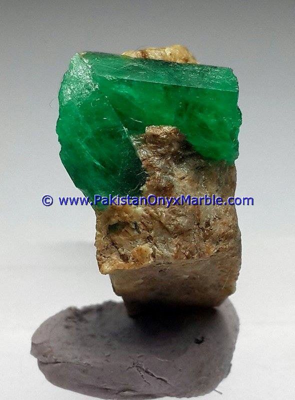 emerald specimens top quality terminated crystals motherrock matrix specimen from panjsheer afghaistan-12