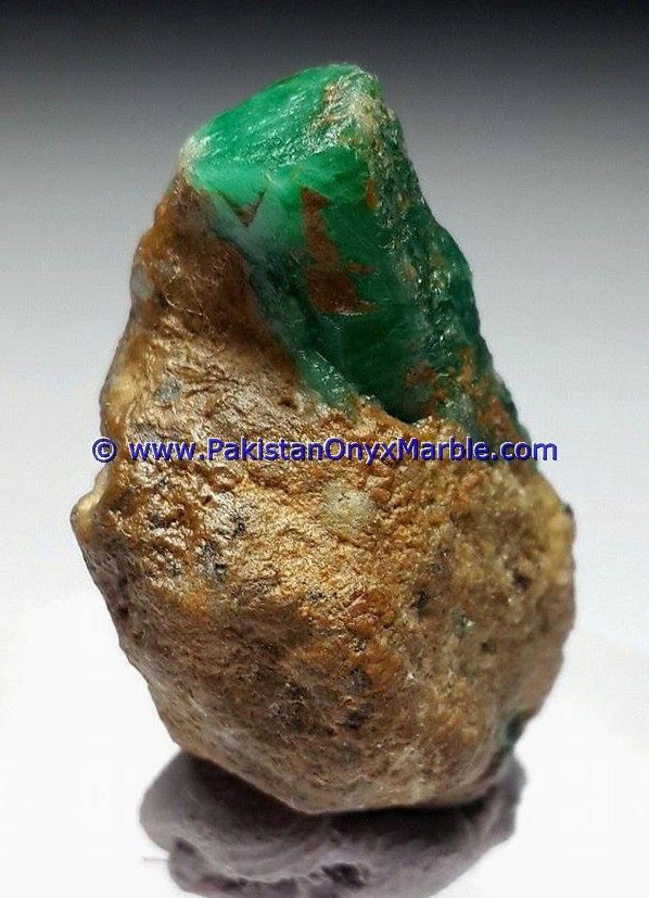 emerald specimens top quality terminated crystals motherrock matrix specimen from panjsheer afghaistan-18