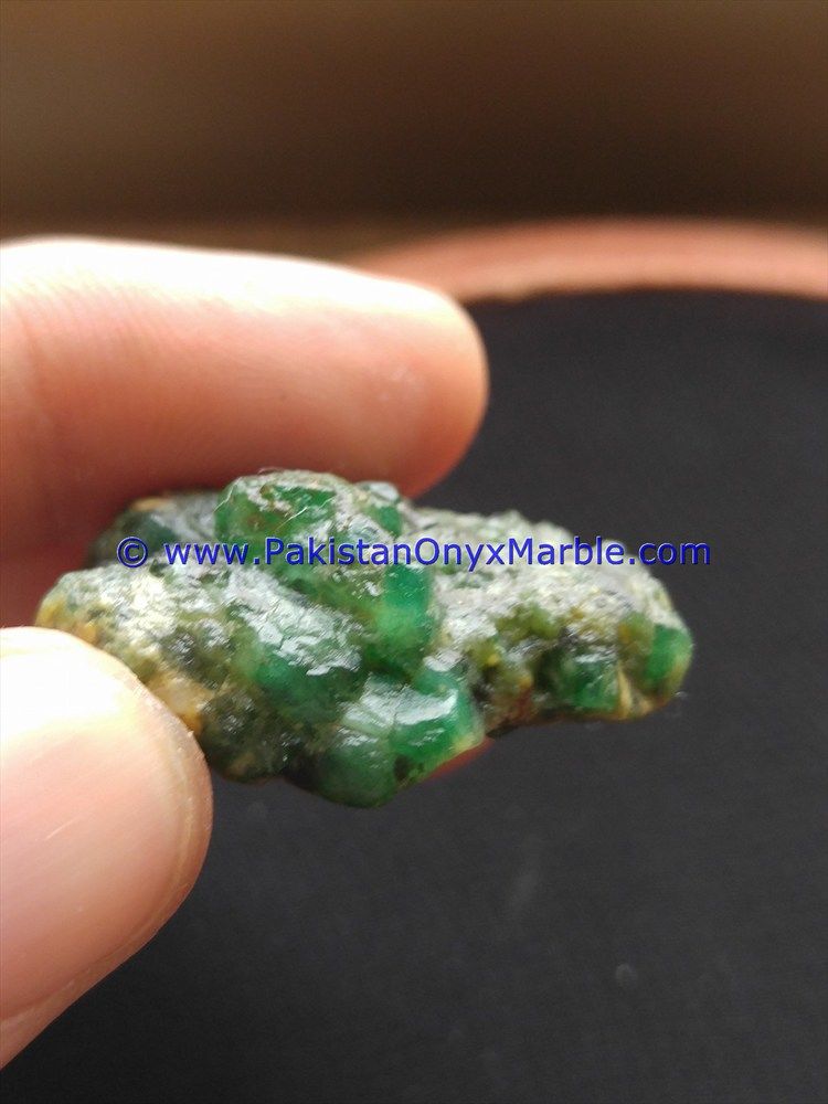 emerald specimens top quality terminated crystals motherrock matrix specimen from swat mine pakistan-08