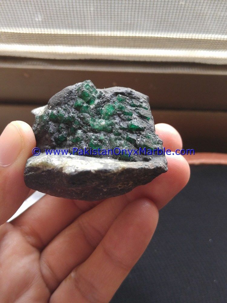 emerald specimens top quality terminated crystals motherrock matrix specimen from swat mine pakistan-14