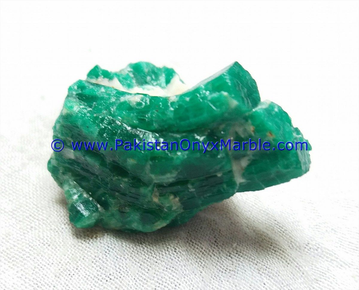 emerald specimens top quality terminated crystals motherrock matrix specimen from swat mine pakistan-17