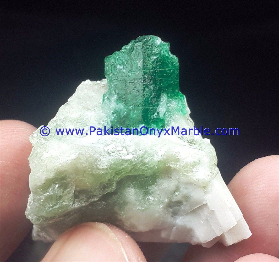 emerald specimens top quality terminated crystals motherrock matrix specimen from swat mine pakistan-18