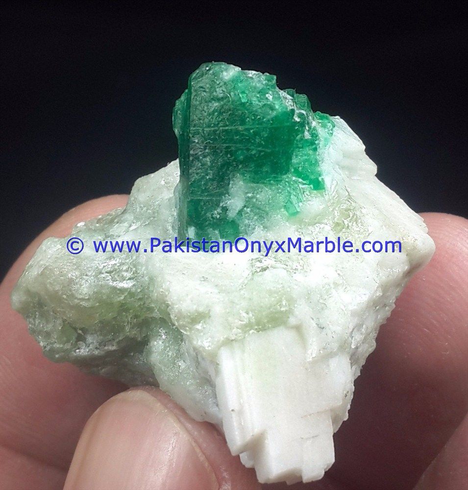 emerald specimens top quality terminated crystals motherrock matrix specimen from swat mine pakistan-19