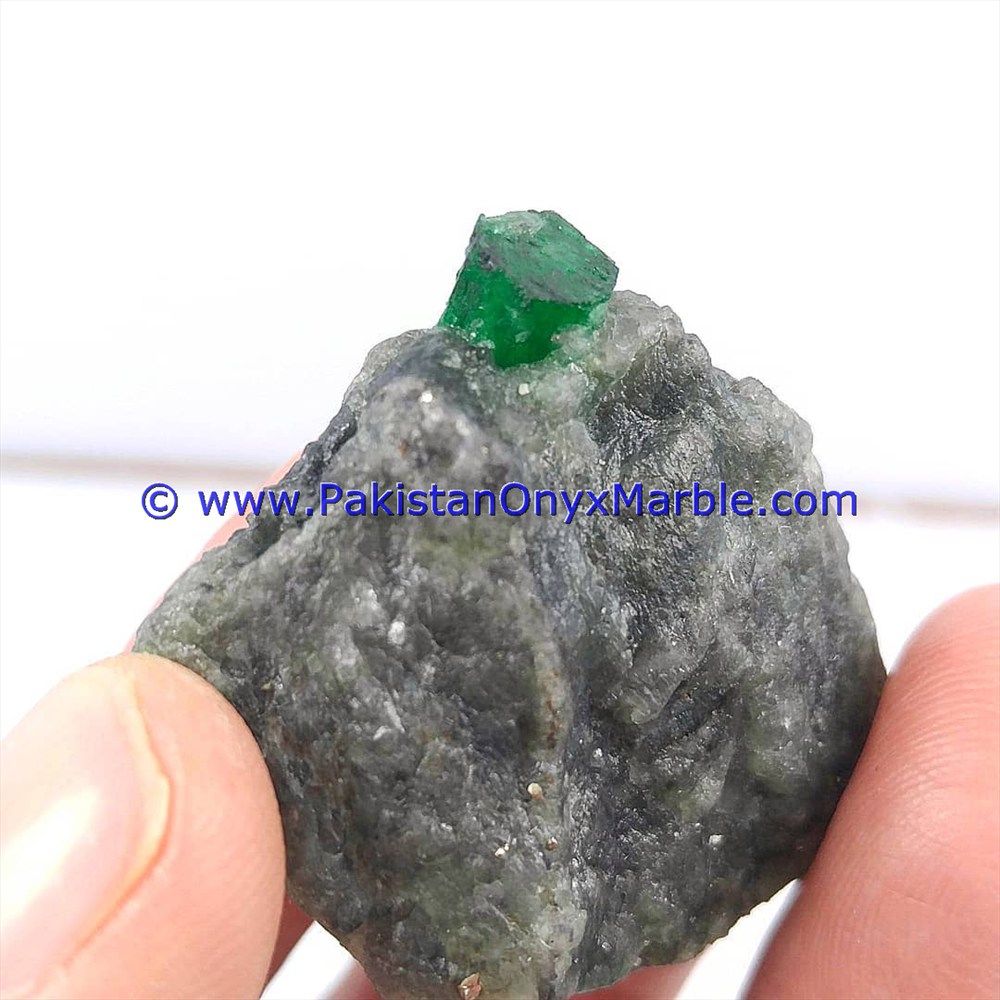 emerald specimens top quality terminated crystals motherrock matrix specimen from swat mine pakistan-24