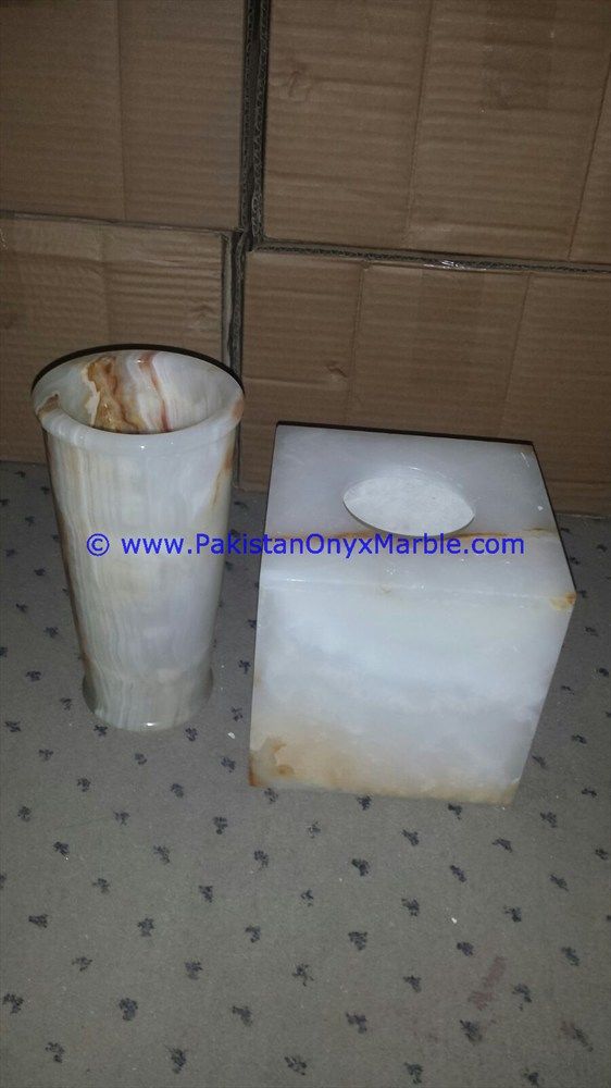 Onyx Tissue Box Cover Holder-01
