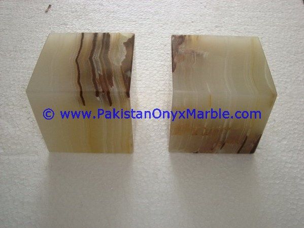 Onyx Bookends cube square-15