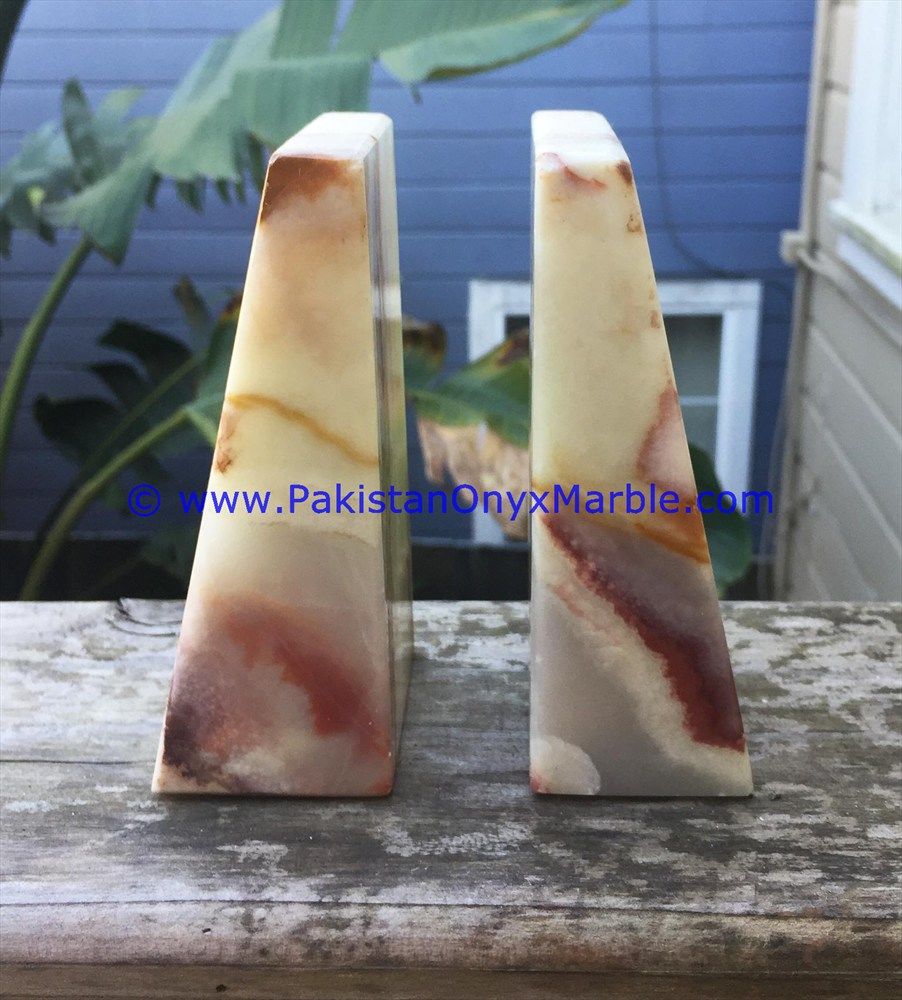 Onyx Bookends Triangle-04
