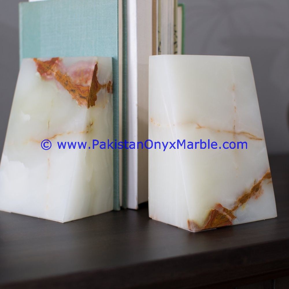 Onyx Bookends Triangle-08