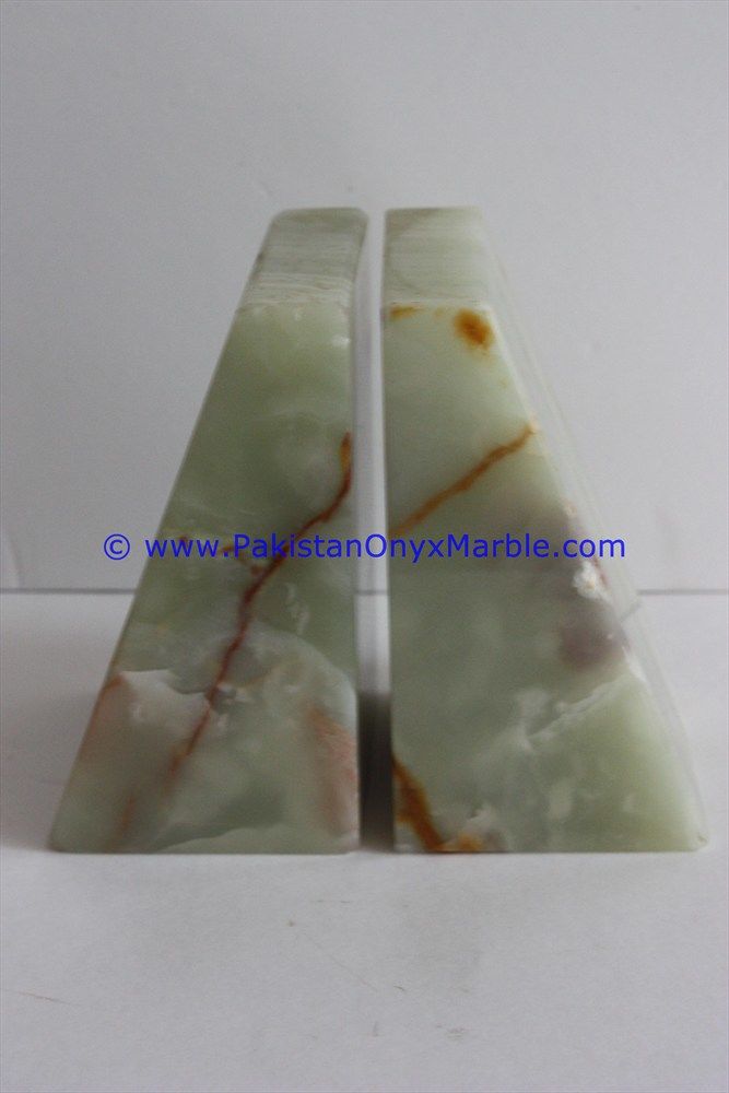 Onyx Bookends Triangle-09