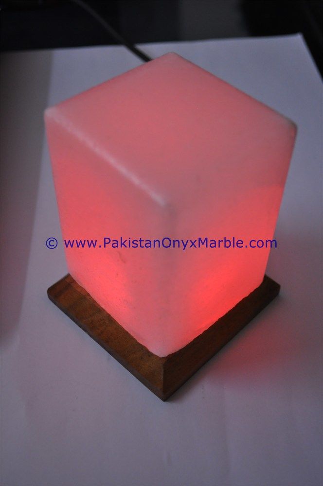 Himalayan USB cube square Salt Lmaps-02