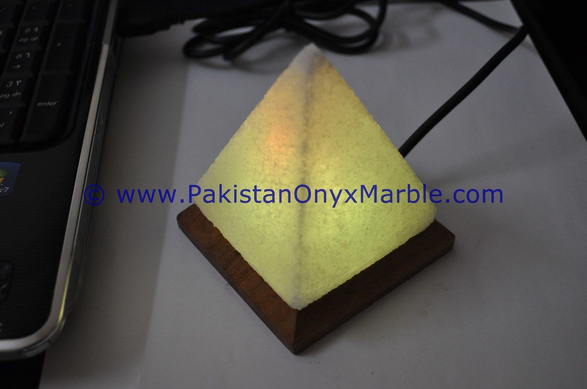 Himalayan USB Pyramid Salt Lmaps-04