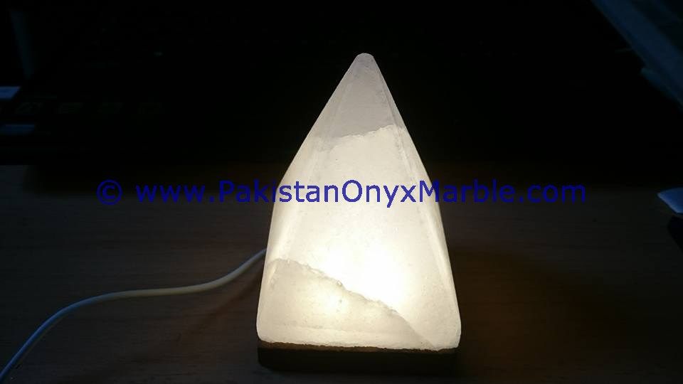 Himalayan USB Pyramid Salt Lmaps-24