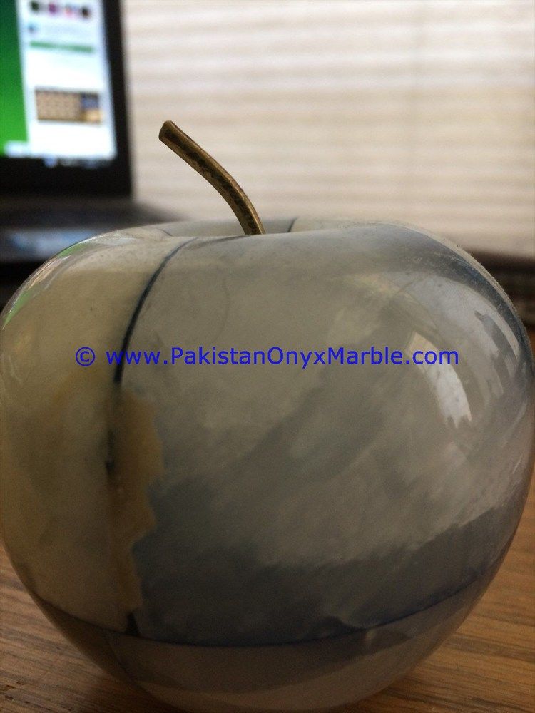 Colored Patchwork Tukri Onyx Apples with Brass Stem Leaf handcarved-14