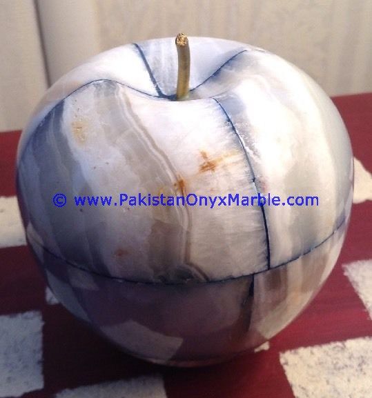 Colored Patchwork Tukri Onyx Apples with Brass Stem Leaf handcarved-18