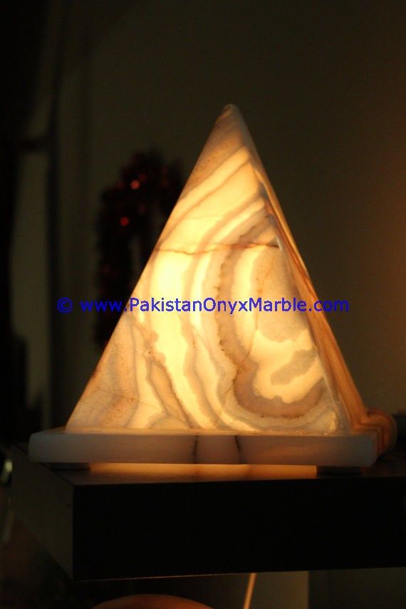 Onyx pyramids Shaped Lamp-02