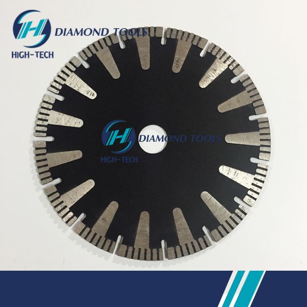 Hot pressed Diamond saw blade with deep T protection teeth for Granite and concrete (3).jpg