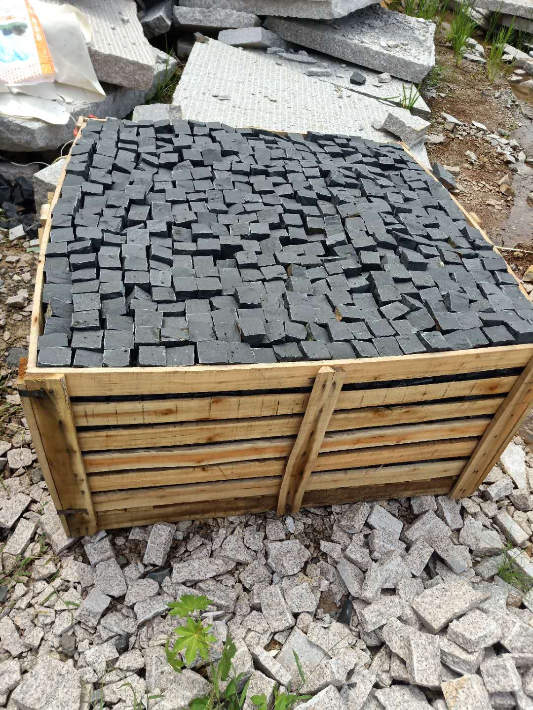 black basalt paving stone3.jpg