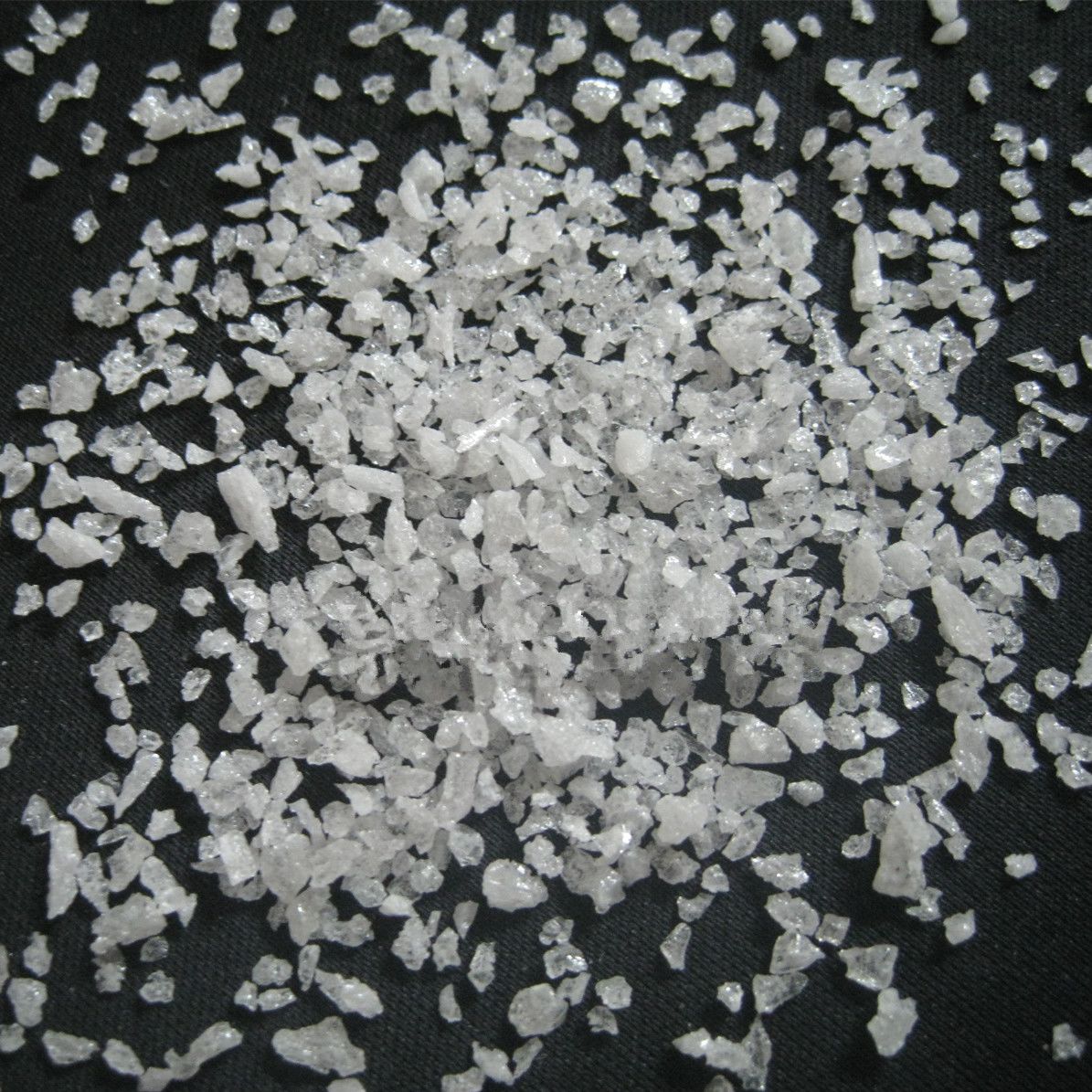 white fused alumina 1-2mm.jpg
