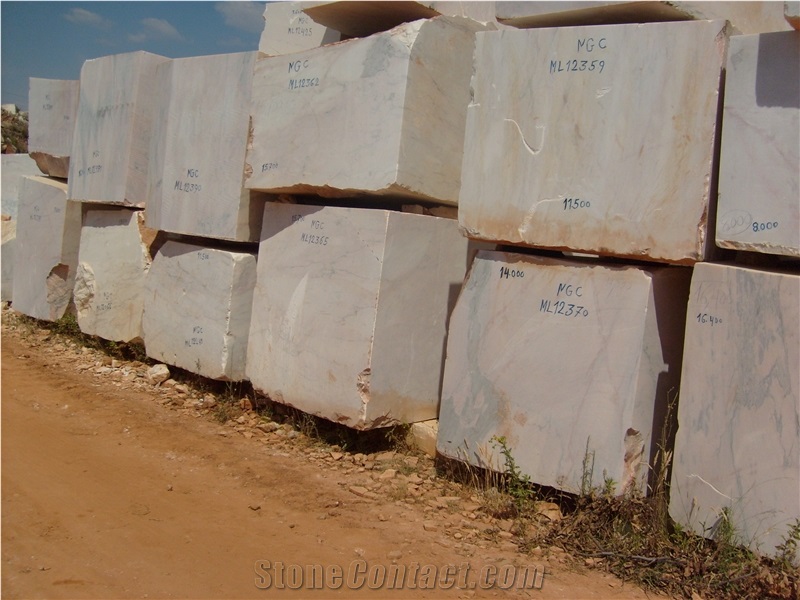 Pedreira Herdade da Calva -Estramoz Rosa Venado, Branco Estremoz Marble Quarry