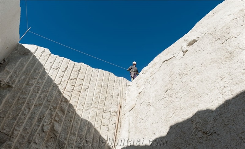 Blanco Castilla- Bianco Castilla Granite Quarry