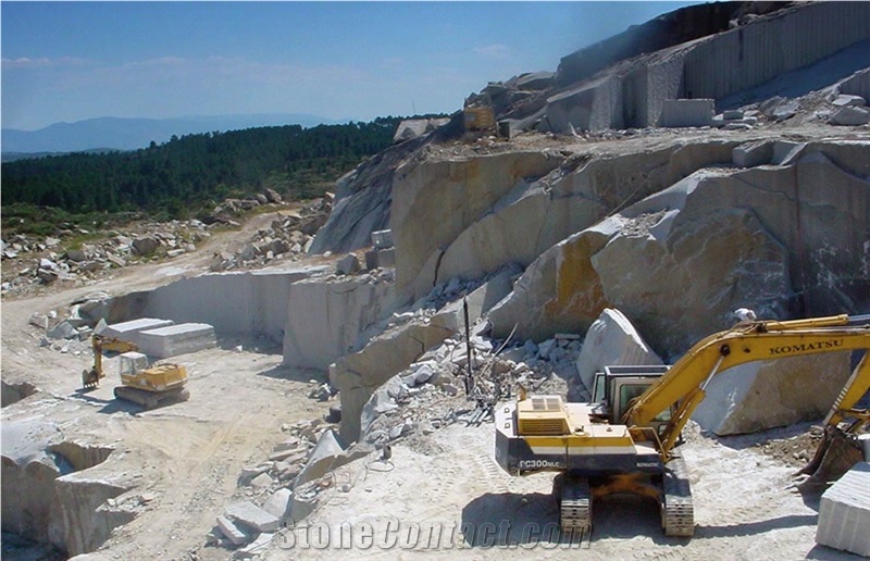 Amarelo Vila Real Granite- Amarelo Real Quarry
