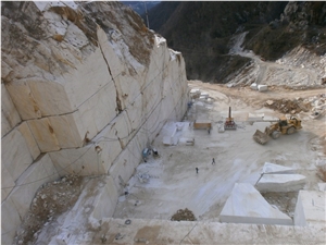 Calacatta Caldia Marble Rocchetta Quarry