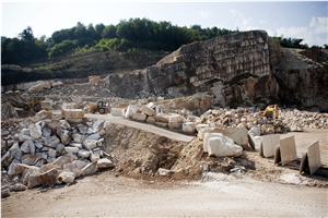 Chiampo Grolla Rosato-Grolla Rosato Marble Quarry