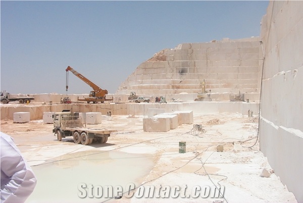 Desert Beige Marble Quarry