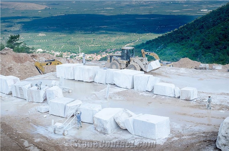 Alya Cream - Akhisar Beige Marble Quarry