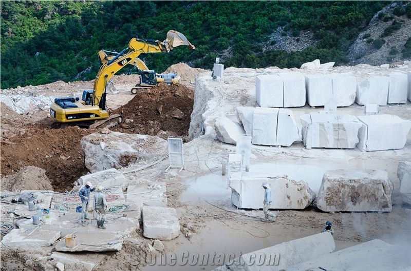 Alya Cream - Akhisar Beige Marble Quarry