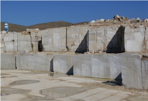 Antico Onyx Travertine Quarry