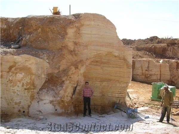 العصر الذهبى للرخام المصرى Sahara-onyx-sivas-quarry-quarry1-5563B