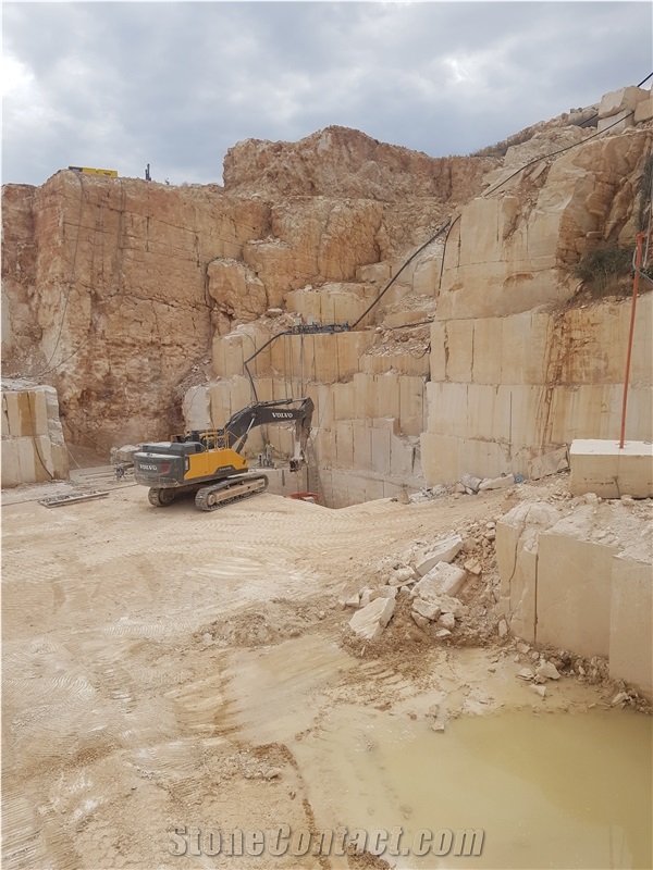 RAVNISHTE Vratza Limestone Quarry