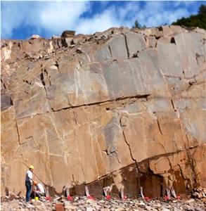 Porfido Val Cembra(Cembra Porphyry) Quarry
