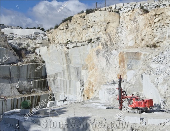 River White Granite-River Gold Granite Quarry