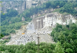 Cava Crotto di Fogarso-Serizzo Formazza Quarry