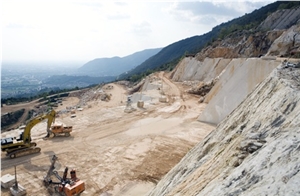 Cava Paine - Marmo Botticino Fiorito - Botticino Classico Marble Quarry