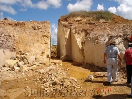 Sinu Dorado Veta Limestone and Sinu Aquamarina Limestone Quarry