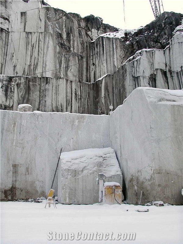Statuarietto Marble Quarry