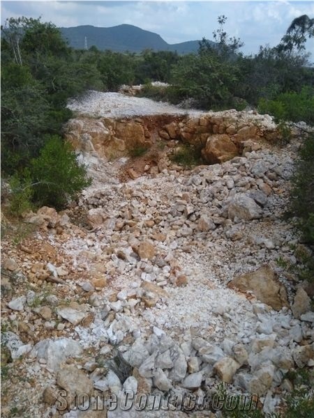 High quality of Quartz quarry for sale