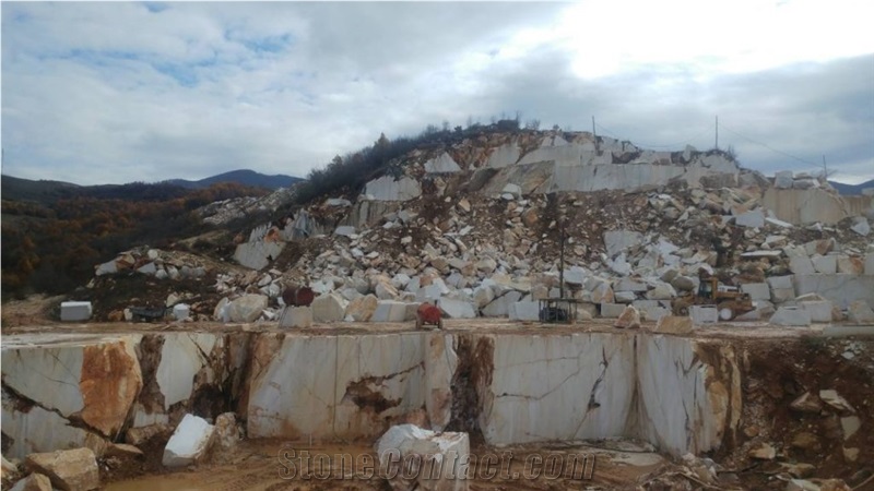Bianco Nuvolato Marble- Quarry in Vardarska