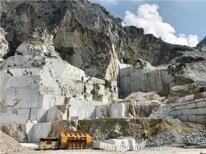 Bianco Carrara CD Marble Quarry