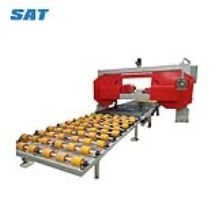 Thin slabs cutting machine with belt working table