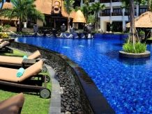 Holiday Inn Resort - Bali (Using Various Stone of Indonesia Stone) 2013
