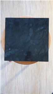 Riuttalampi black quartzite