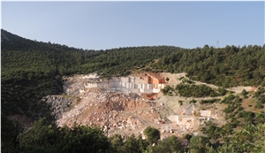 Crema Nova Marble Quarry