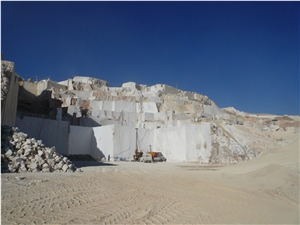 Crema Marfil Coto Quarry