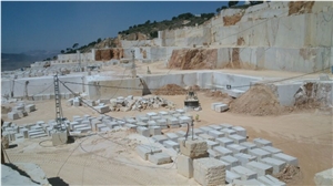 Crema Siena Quarry