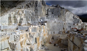 Bianco Carrara Campanili Quarry