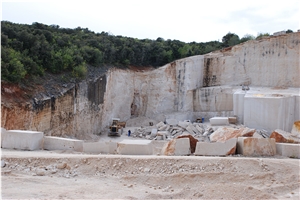 Valtura Unito Quarry